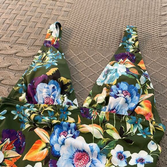 NWT Shein Floral One Piece Swimsuit ~ XL - Picture 2 of 10